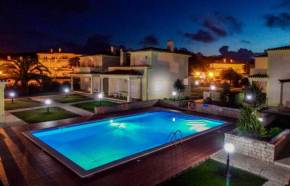 Praia Del Rey Pool View ByThe Sea